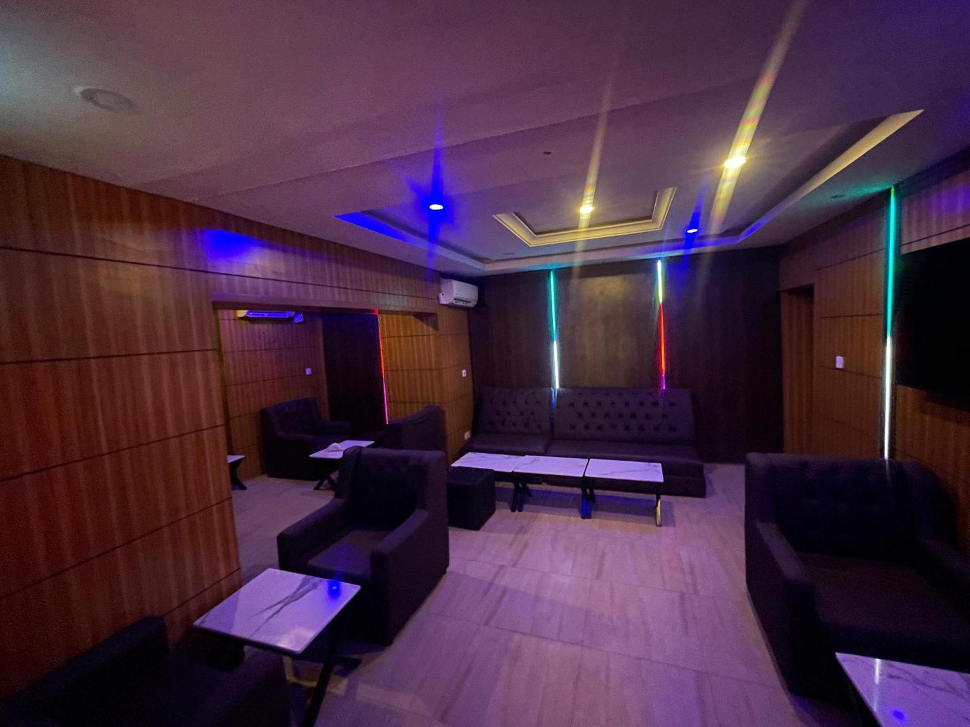Presken Hotels Alade Avenue 이케야 외부 사진
